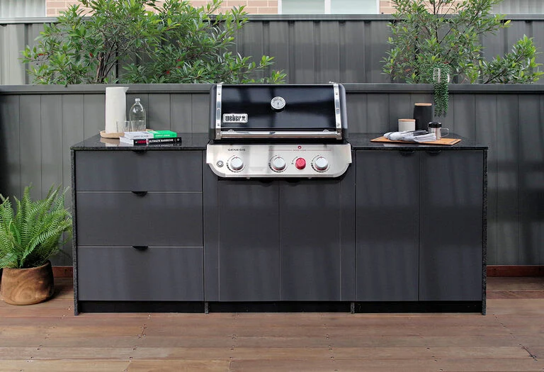 Weber Genesis 3 Burner, Terril Grey Laminate, Midnight Black Granite
