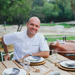 imagen de asador de carbón