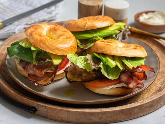  Built your own Barbecue Bagel

