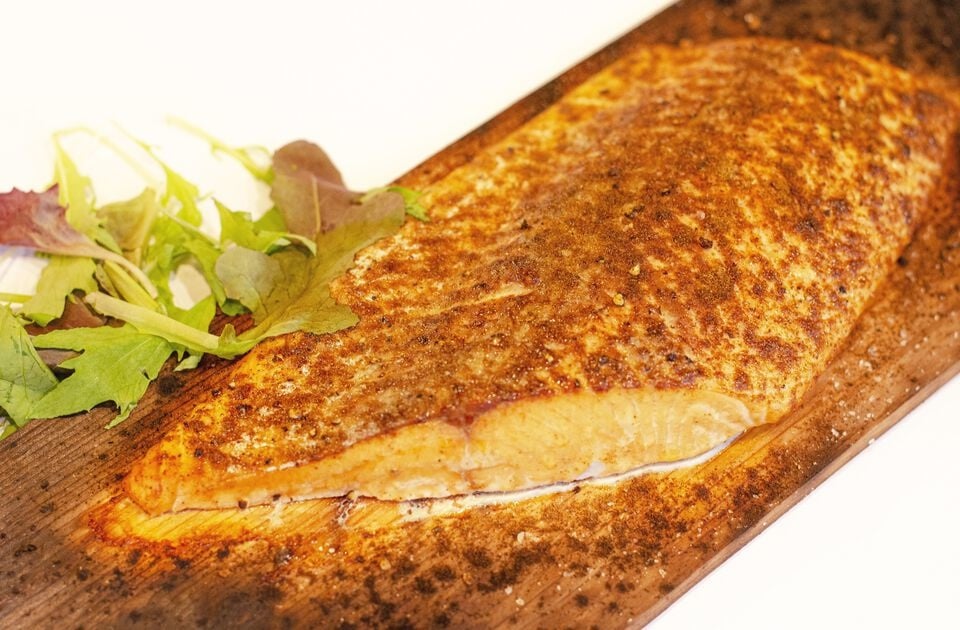  杉板サーモン（スモーク）| Cedar Plank Salmon
&nbsp;
