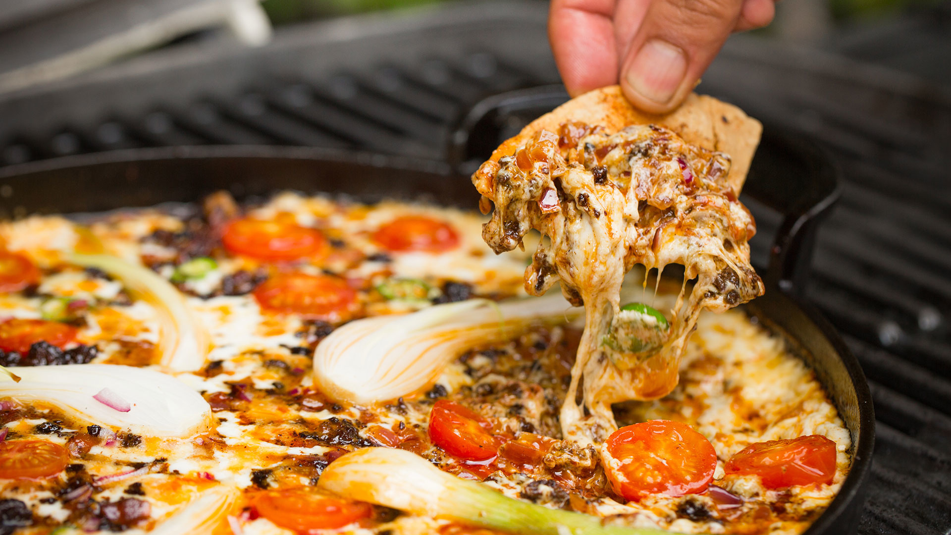  Queso Flameado con Chorizo


