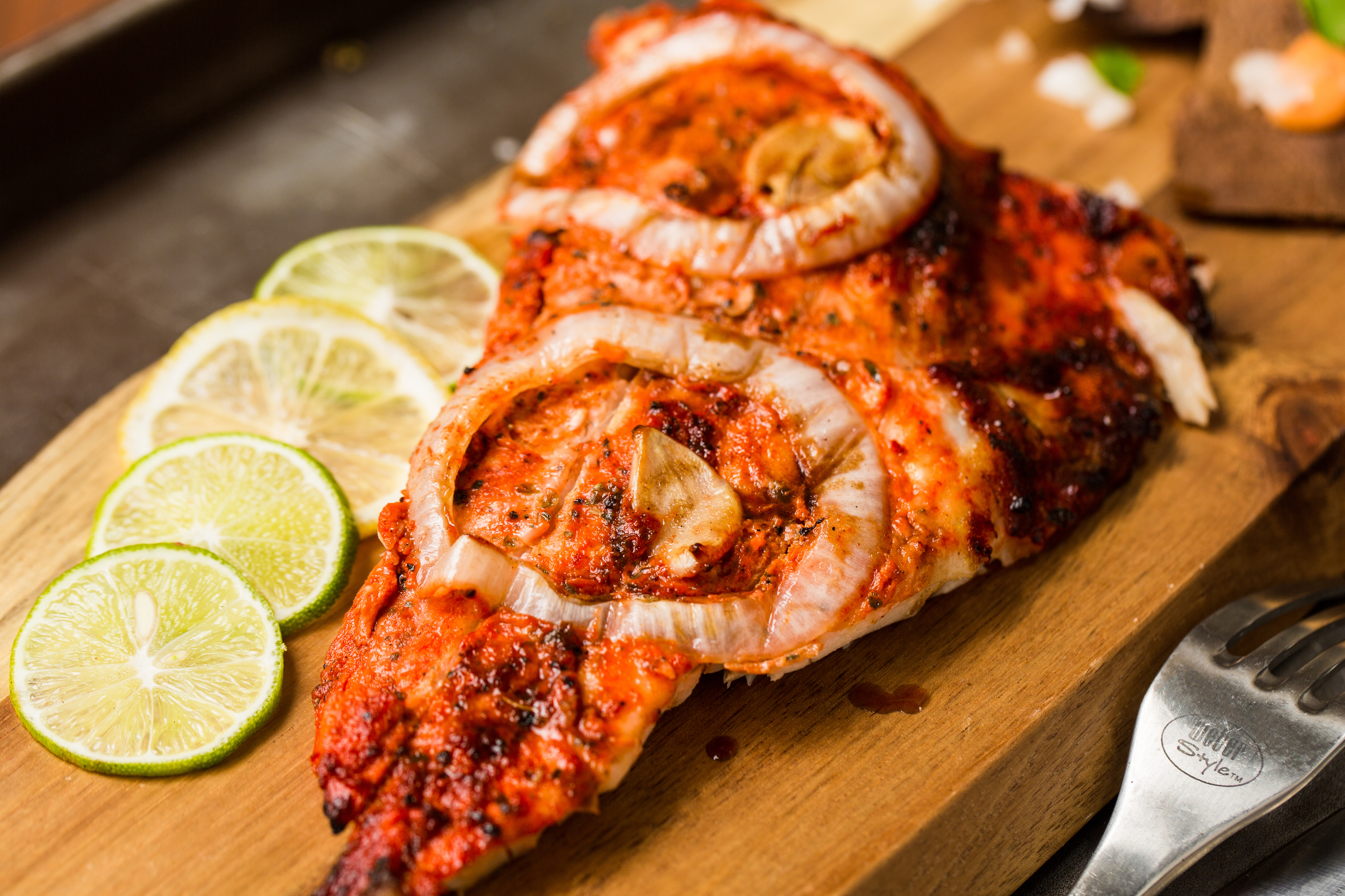 Robalo Asado con Salsa de Achiote


