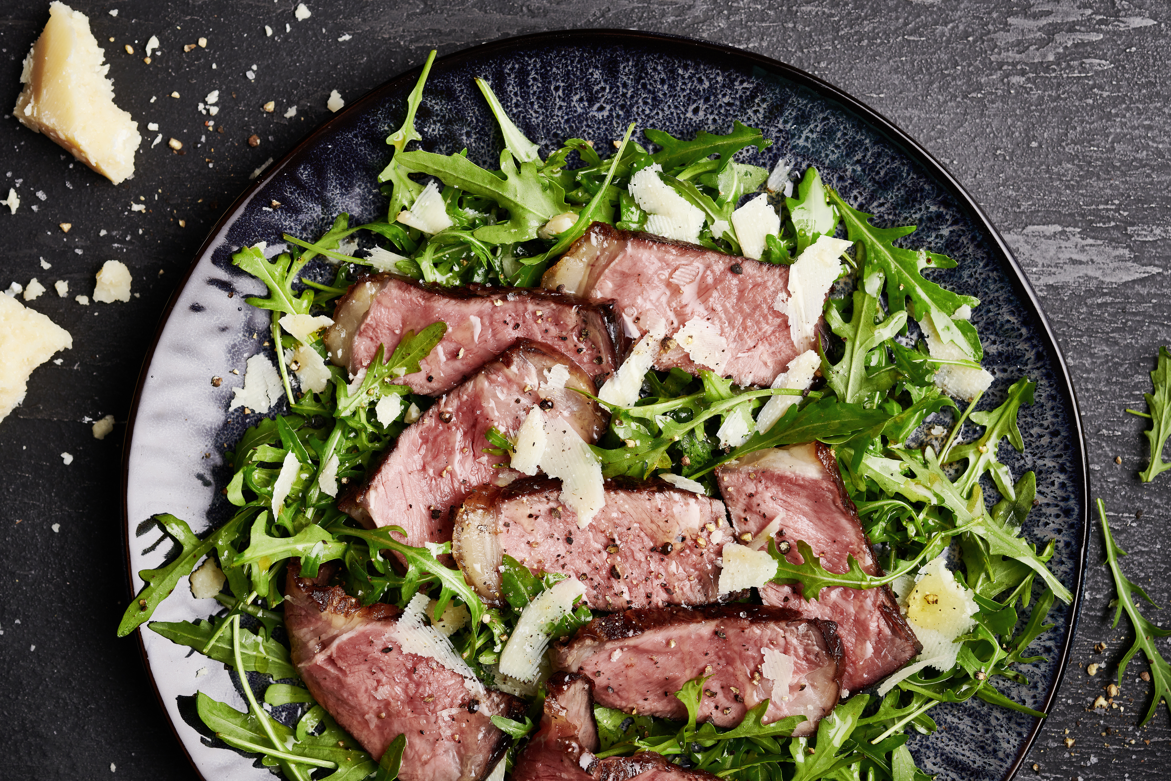  Das perfekte Steak &ndash;&bdquo;Tagliata-Style", hei&szlig; gegrillt und mit gehobeltem Parmesan vollendet

