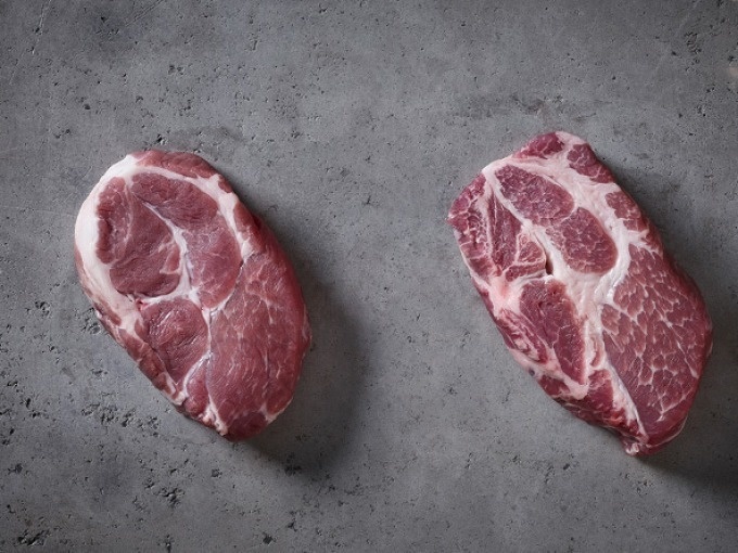  Erlebe die Geschmacksunterschiede zwischen einem konventionellen Schweinenacken und einem Schweinenacken vom LiVar-Schwein

