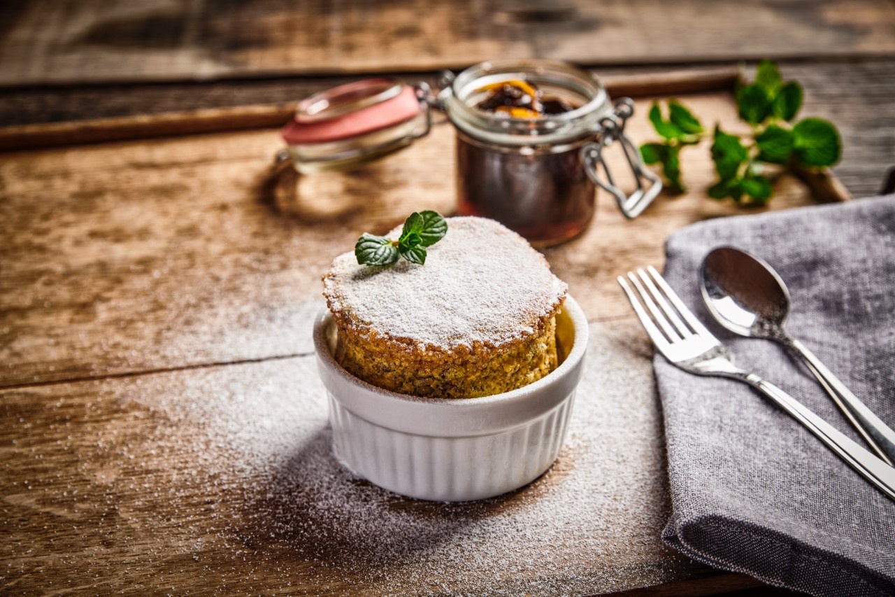  Mohnsouffl&eacute; mit Rumzwetschken
