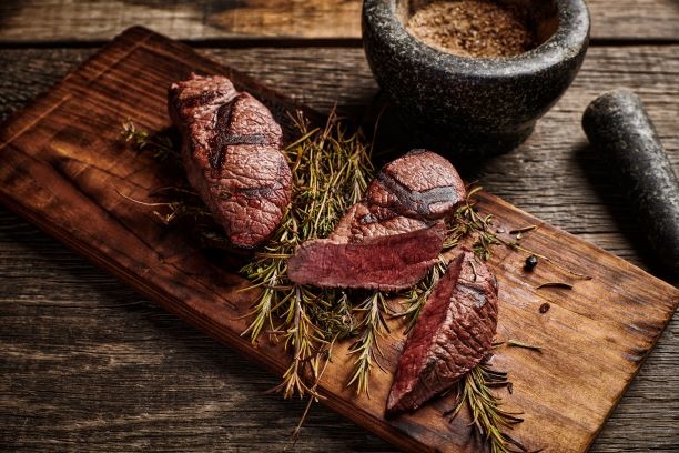  Hirschsteak

