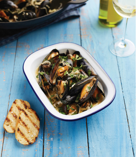  gerookte mosselen met witte wijn, scholfilet met parmaham of makreelfilets


