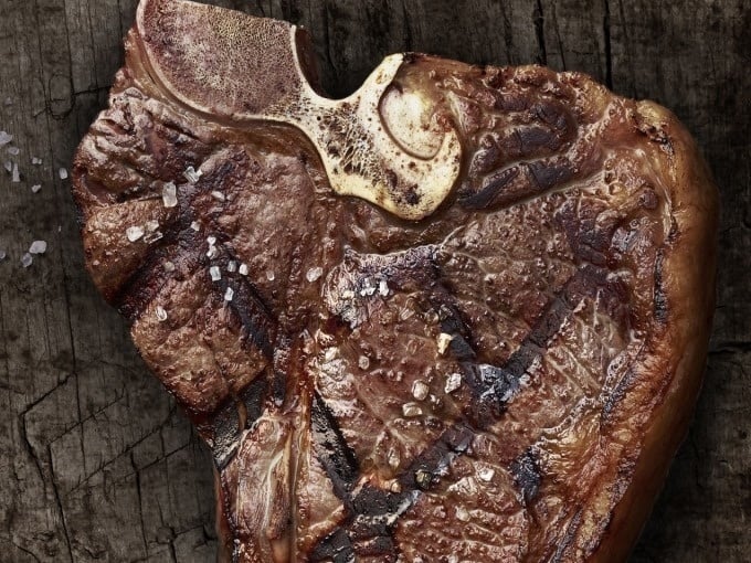  Steak avec os

