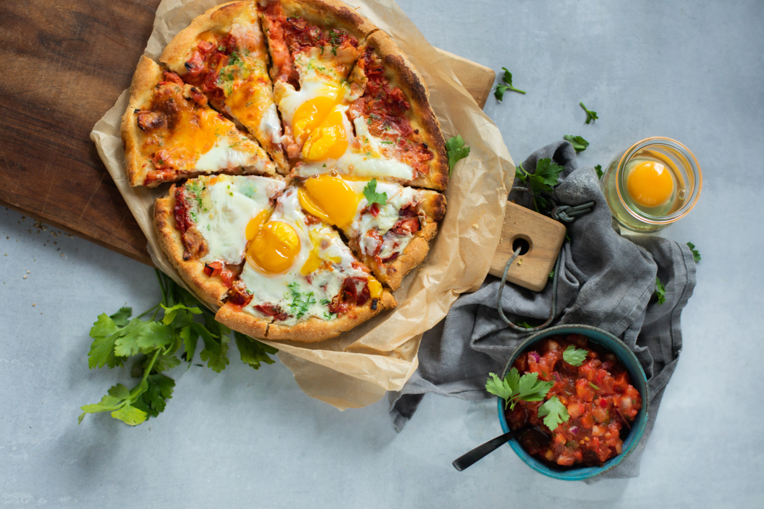  Pizza met tomatensaus


