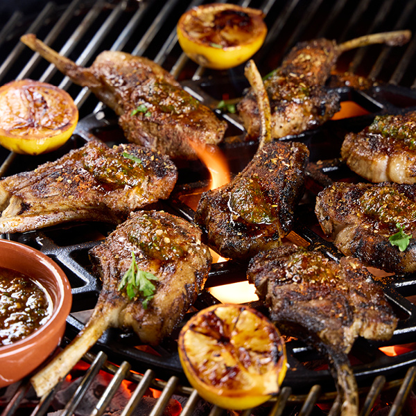  Lammkoteletts mit Picada 


