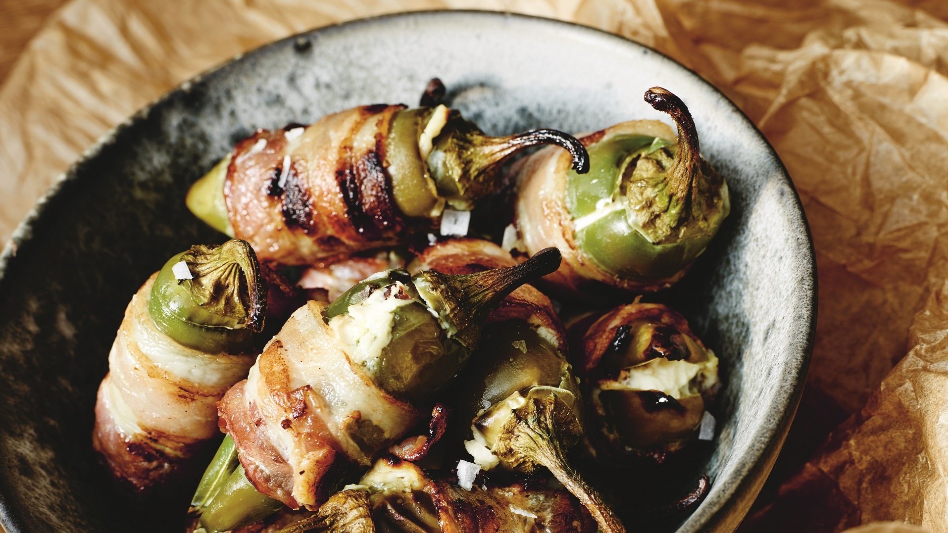  Jalape&ntilde;o poppers


