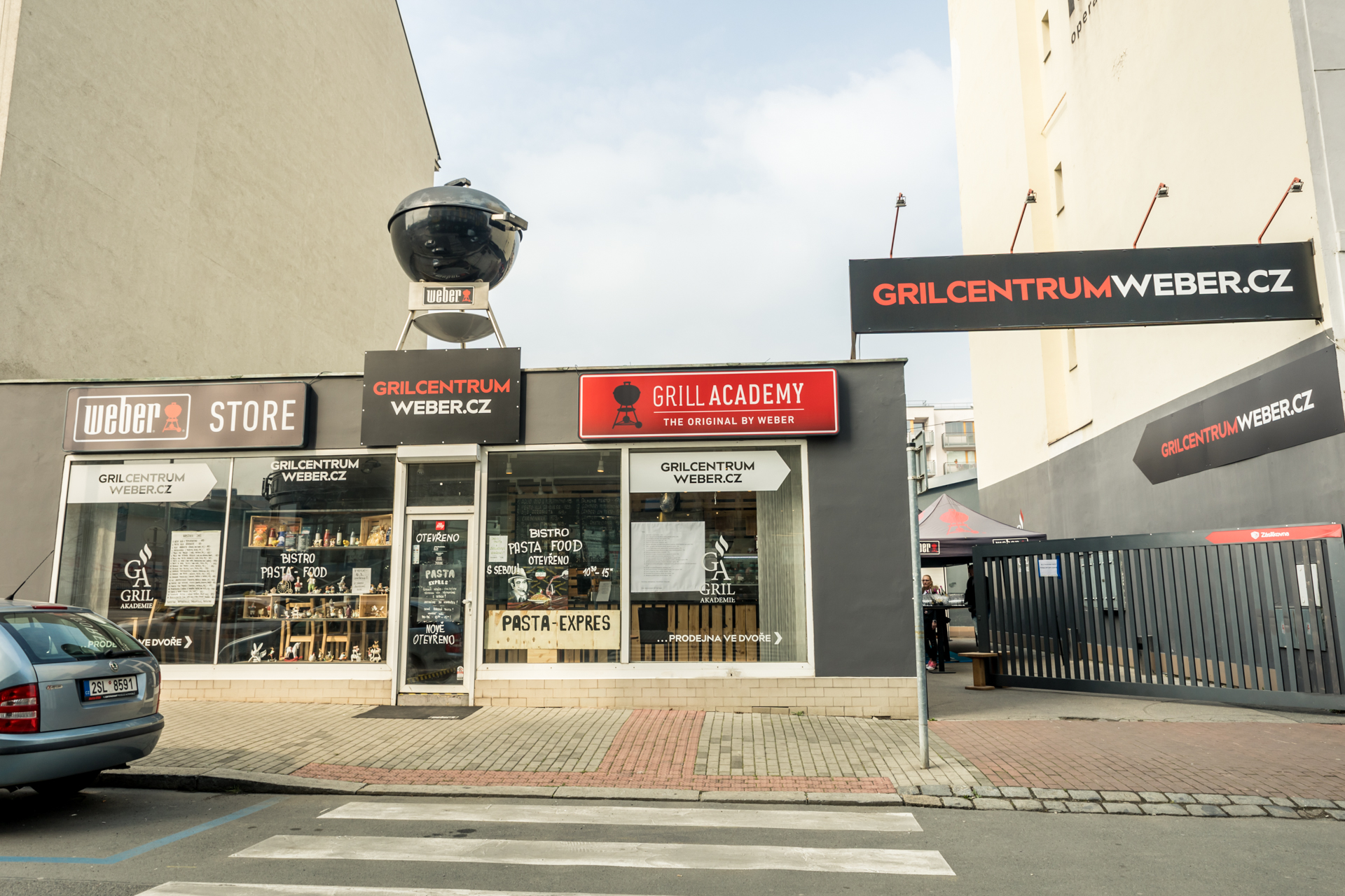 Store details image 1