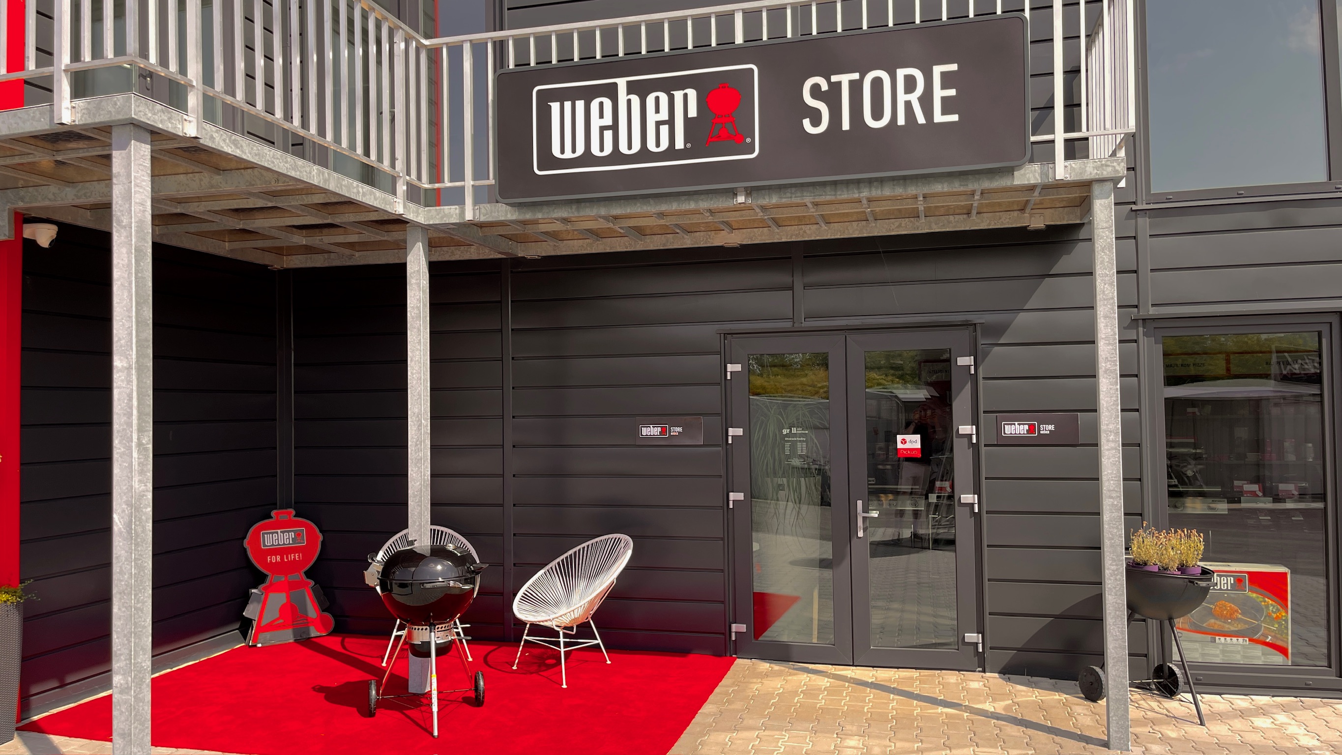 Store details image 1